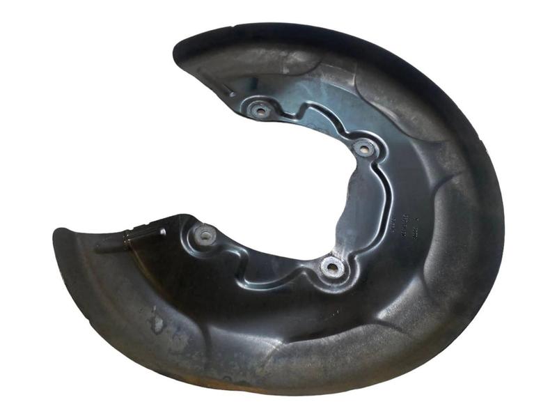 6799739 Placa protección disco trasero 1 Series F40, 1 Series F52 Saloon, 2 Series F45 Active Tourer LCI, 2 Series F46 Gran Tourer LCI, MINI Cabrio F57, MINI Clubman F54 LCI, MINI Countryman F60, MINI F55, MINI F56, X1 F48 LCI, X2 F39