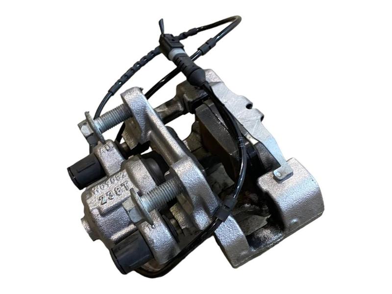 6850858 Pinza freno trasera BMW 1 Series F20, 1 Series F20 LCI, 1 Series F21, 1 Series F21 LCI, 2 Series F22, 2 Series F22 LCI, 2 Series F23, 2 Series F23 LCI, 3 Series F30, 3 Series F30 LCI, 3 Series F31, 3 Series F31 LCI, 3 Series F34 GT LCI, 4 Series F32, 4 Series F32 LCI, 4 Series F33, 4 Series F33 LCI, 4 Series F36 Gran Coupé LCI