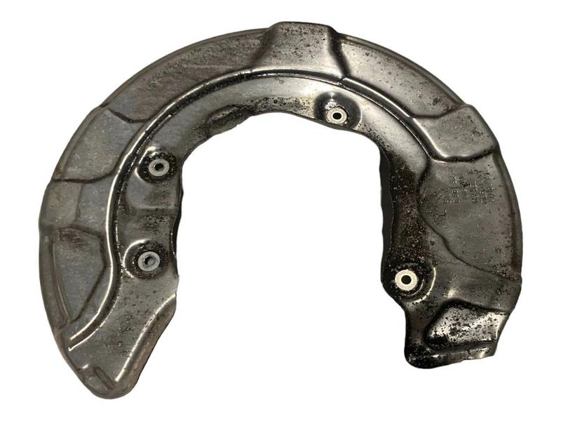 6861801 Placa protección disco trasero BMW 5 Series G30, 5 Series G30 LCI, 5 Series G31 Touring, 5 Series G31 Touring LCI, 5 Series G38, 5 Series G38 LCI, 6 Series G32 GT, 6 Series G32 GT LCI, 7 Series G11, 7 Series G11 LCI, 7 Series G12, 7 Series G12 LCI, 8 Series G14 Convertible, 8 Series G15 Coupé, 8 Series G16 Gran Coupé, X5 G05, X6 G06, X7 G07