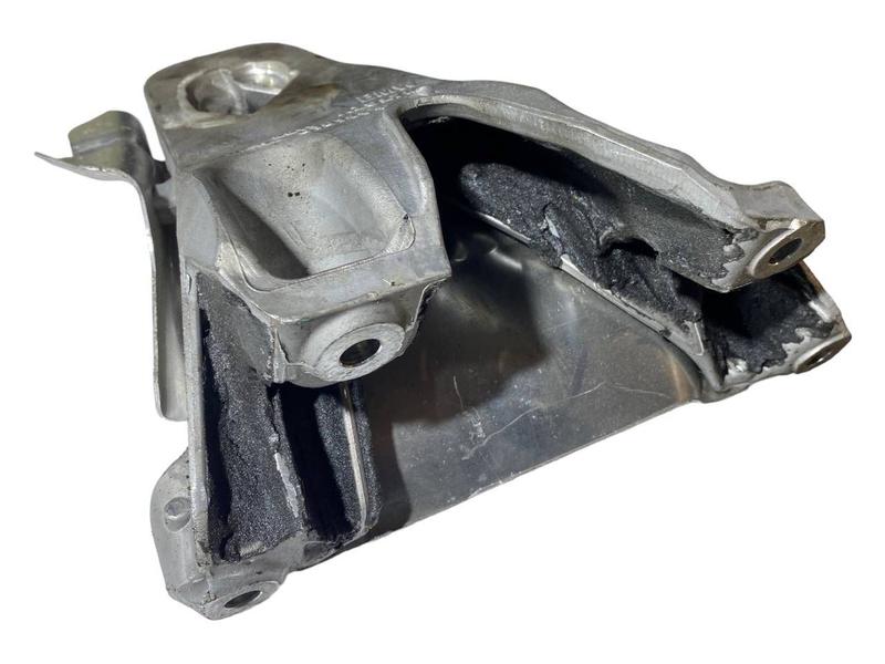 6864614 Soporte motor X5 F15