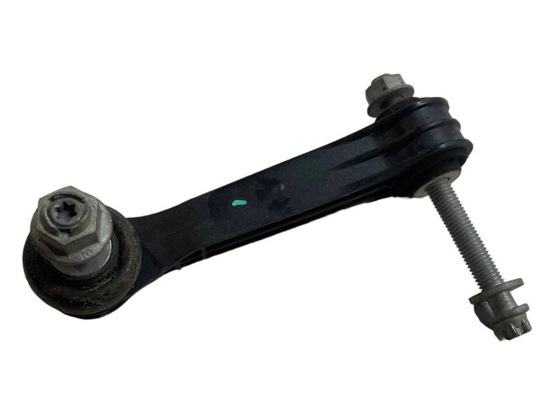 6869096 Bieleta barra estabilizadora trasera 5 Series F90 M5, 5 Series F90 M5 LCI, 5 Series G30, 5 Series G30 LCI, 5 Series G31 Touring, 5 Series G31 Touring LCI, 5 Series G38, 5 Series G38 LCI, 6 Series G32 GT, 6 Series G32 GT LCI, 7 Series G11, 7 Series G11 LCI, 7 Series G12, 7 Series G12 LCI, 8 Series F91 M8 Convertible, 8 Series F92 M8 Coupé, 8 Series F93 M8 Gran Coupé, 8 Series G14 Convertible, 8 Series G15 Coupé, 8 Series G16 Gran Coupé