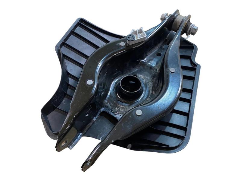 6886448 Brazo superior suspensión trasera BMW 3 Series G20 Saloon, 3 Series G20 Saloon LCI, 3 Series G21 Touring, 3 Series G21 Touring LCI, Z4 G29