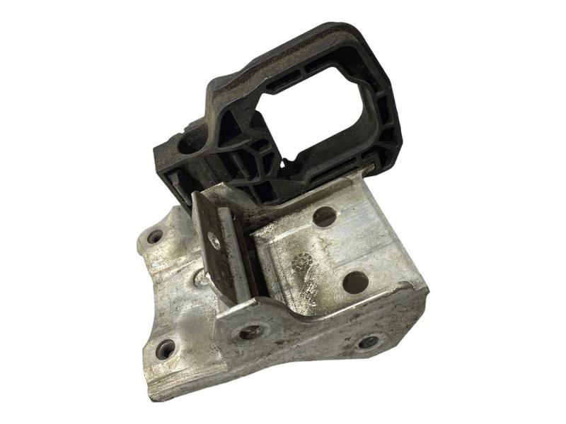 7186513 Soporte radiador 5 Series F07 GT LCI, 5 Series F10, 5 Series F10 LCI, 5 Series F11, 5 Series F11 LCI, 5 Series F18, 5 Series F18 LCI, 6 Series F06 Gran Coupé LCI, 6 Series F12, 6 Series F12 LCI, 6 Series F13, 6 Series F13 LCI, 7 Series F01, 7 Series F01 LCI, 7 Series F02, 7 Series F02 LCI, 7 Series F04 Hybrid