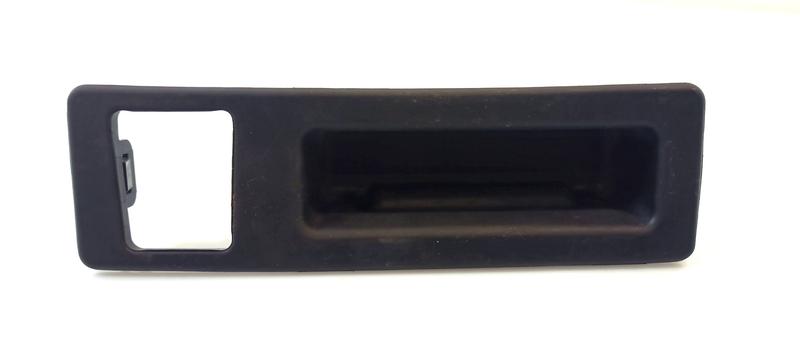7368753 Tirador exterior maletero BMW 2 Series F22, 2 Series F22 LCI, 2 Series F23, 2 Series F23 LCI, 2 Series F87 M2 LCI, 3 Series F30, 3 Series F30 LCI, 3 Series F31, 3 Series F31 LCI, 3 Series F34 GT LCI, 3 Series F35, 3 Series F35 LCI, 3 Series F80 M3 LCI, 4 Series F32, 4 Series F32 LCI, 4 Series F33, 4 Series F33 LCI, 4 Series F36 Gran Coupé LCI, 4 Series F82 M4 LCI, 4 Series F83 M4 LCI, 5 Series F10, 5 Series F10 LCI, 5 Series F11, 5 Series F11 LCI, 5 Series F18, 5 Series F18 LCI, X3 F25