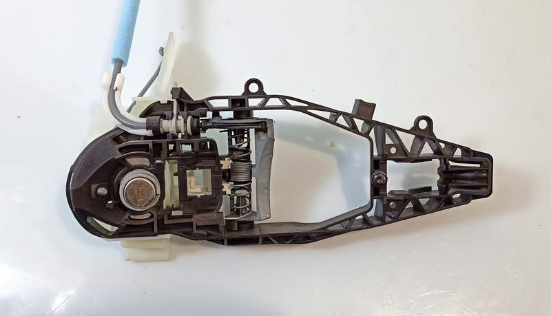 7401205 Tirador exterior puerta delantera BMW 5 Series F90 M5, 5 Series F90 M5 LCI, 5 Series G30, 5 Series G30 LCI, 5 Series G31 Touring, 5 Series G31 Touring LCI, 5 Series G38, 5 Series G38 LCI, 6 Series G32 GT, 6 Series G32 GT LCI, 8 Series G14 Convertible, 8 Series G15 Coupé, 8 Series G16 Gran Coupé, X3 G01, X3 G08, X3 M F97, X4 G02, X4 M F98, X5 G05, X7 G07