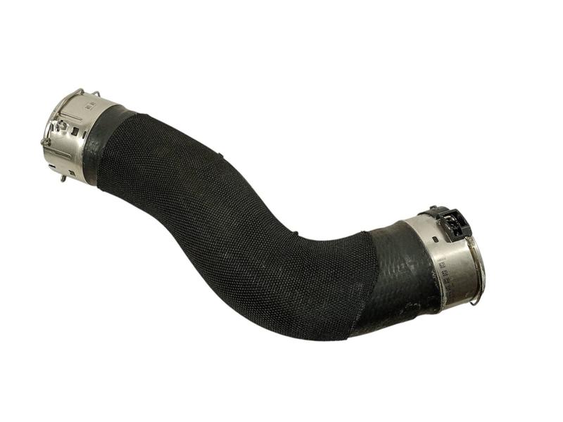 8599392 Manguera intercooler BMW 5 Series G30, 5 Series G30 LCI, 5 Series G31 Touring LCI, 6 Series G32 GT LCI, 7 Series G11, 7 Series G11 LCI, 7 Series G12, 7 Series G12 LCI, 8 Series G14 Convertible, 8 Series G15 Coupé, 8 Series G16 Gran Coupé, X5 G05 LCI, X6 G06 LCI, X7 G07 LCI
