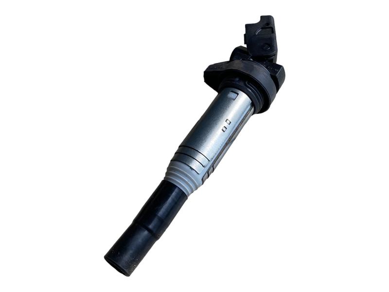 8616153 Bobina encendido alta tensión 1 Series E81, 1 Series E82, 1 Series E87, 1 Series E87 LCI, 1 Series E88, 1 Series F20, 1 Series F20 LCI, 1 Series F21, 1 Series F21 LCI, 2 Series F22, 2 Series F22 LCI, 2 Series F23, 2 Series F23 LCI, 2 Series F87 M2 LCI, 3 Series E46, 3 Series E90, 3 Series E90 LCI, 3 Series E91, 3 Series E91 LCI, 3 Series E92, 3 Series E92 LCI, 3 Series E93, 3 Series E93 LCI, 3 Series F30, 3 Series F30 LCI, 3 Series F31, 3 Series F31 LCI, 3 Series F34 GT, 3 Series F34 GT LCI, 3 Series F35, 3 Series F35 LCI, 3 Series F80 M3 LCI, 4 Series F32, 4 Series F32 LCI, 4 Series F33, 4 Series F33 LCI, 4 Series F36 Gran Coupé, 4 Series F36 Gran Coupé LCI, 4 Series F82 M4 LCI, 4 Series F83 M4 LCI, 5 Series E39, 5 Series E60, 5 Series E60 LCI, 5 Series E61, 5 Series E61 LCI, 5 Series F07 GT LCI, 5 Series F10, 5 Series F10 LCI, 5 Series F11, 5 Series F11 LCI, 5 Series F18, 5 Series F18 LCI, 6 Series E63, 6 Series E63 LCI, 6 Series E64, 6 Series E64 LCI, 6 Series F06 Gran Coupé LCI, 6 Series F12, 6 Series F12 LCI, 6 Series F13, 6 Series F13 LCI, 7 Series E65, 7 Series E66, 7 Series F01, 7 Series F01 LCI, 7 Series F02, 7 Series F02 LCI, 7 Series F04 Hybrid, 7 Series G12, 7 Series G12 LCI, MINI Cabrio R57 LCI, MINI Clubman R55 LCI, MINI Countryman R60, MINI Coupé R58, MINI Paceman R61, MINI R56 LCI, MINI Roadster R59, X1 E84, X3 E83 LCI, X3 F25, X4 F26, X5 E53, X5 E70 LCI, X5 F15, X6 E71, X6 E72 Hybrid, X6 F16, Z3 E36, Z4 E85, Z4 E86, Z4 E89