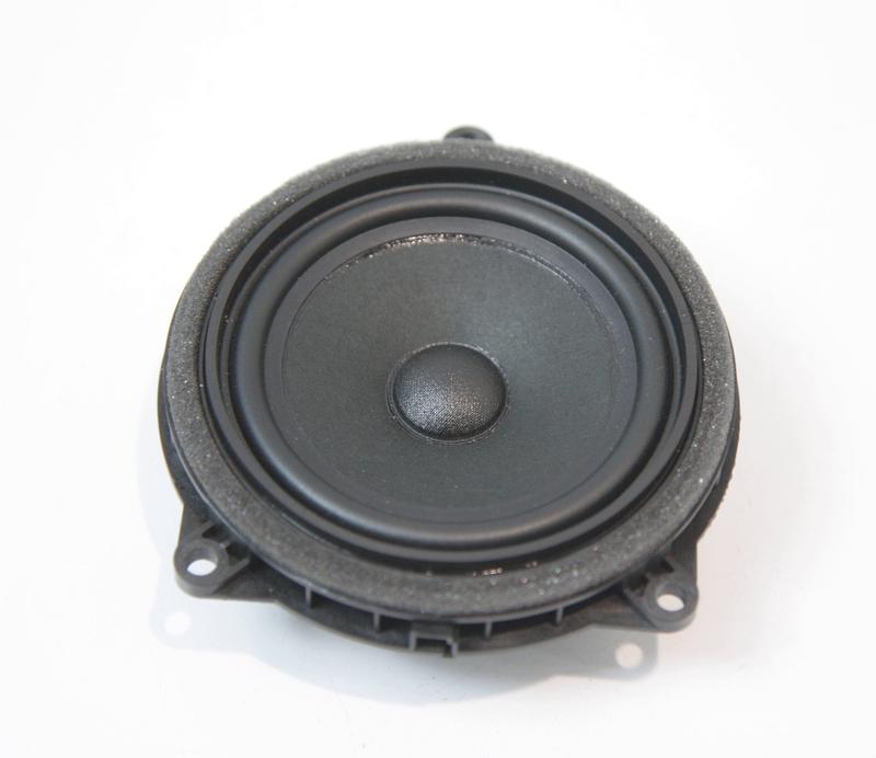 8715685 Altavoz panel BMW 1 Series F40, 1 Series F52 Saloon, 2 Series F45 Active Tourer LCI, 2 Series F46 Gran Tourer LCI, i3 I01 LCI, MINI Cabrio F57, MINI Clubman F54 LCI, MINI Countryman F60, MINI F55, MINI F56, X1 F48 LCI, X2 F39